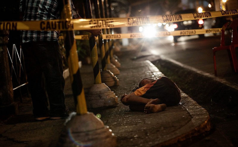这个国家扫毒行动雷霆万钧 但尸横街头太凄惨
