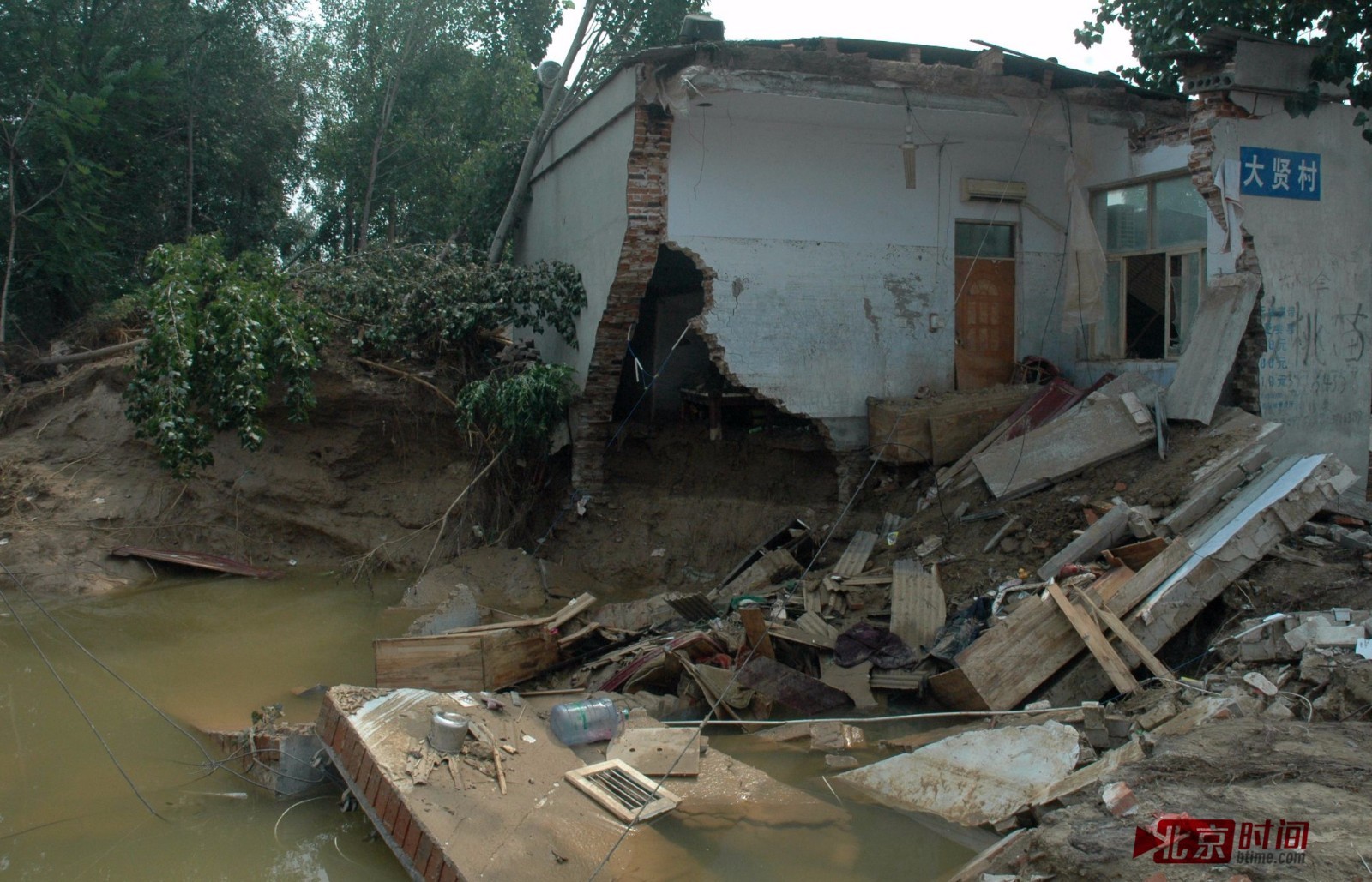 邢台受灾村民回忆:熟睡中起床解手发现水已进屋