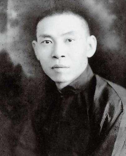 上海枭雄杜月笙,子女后代如今身居何处?