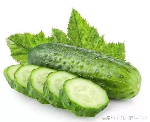 经常用黄瓜片泡水喝,三个月之后身体会出现惊
