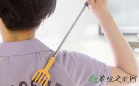 身上长小红点痒是梅毒吗