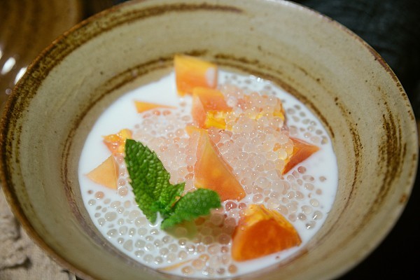 好喝又养颜的木瓜牛奶西米露