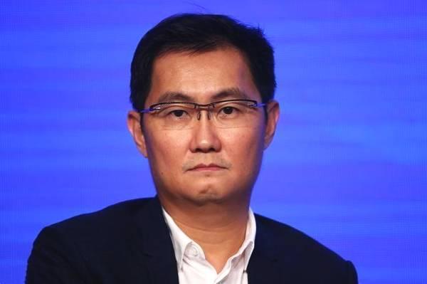 腾讯市值暴跌12000亿,马化腾陷入中年危机,首