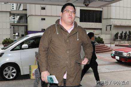 向华强两个儿子向佐向佑,不同的人生只因健身