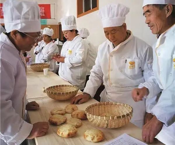舌尖非遗|“打”出来的延庆火勺 外酥里嫩香味浓_北京时间