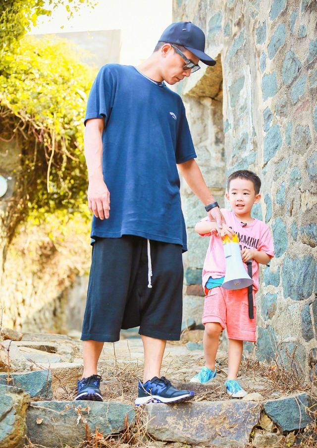 全网无差评萌娃jasper,带你看小甜椒如何制服黑脸老爸