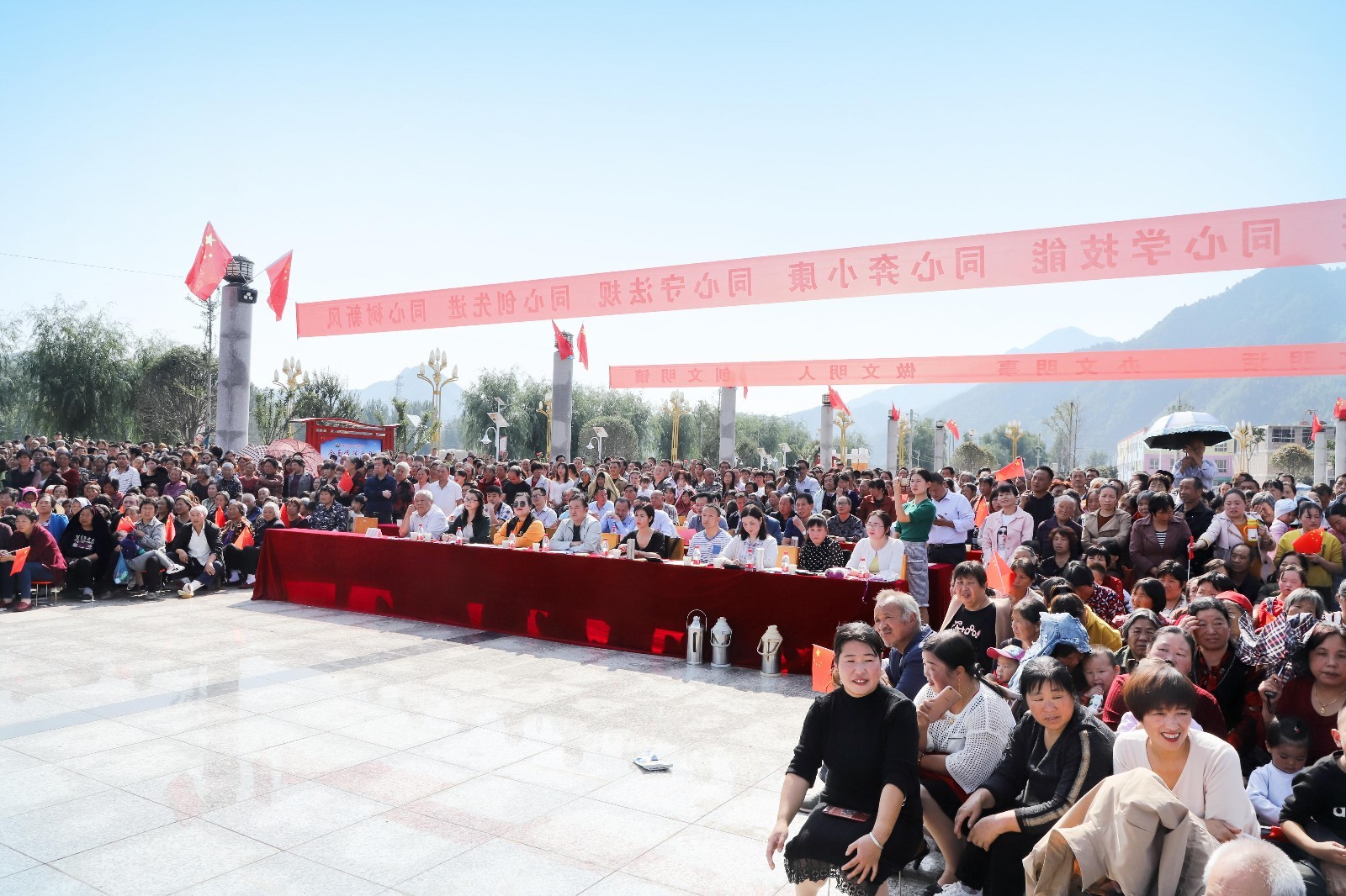 西峡县桑坪镇 举行广场舞大赛 喜迎祖国七十华诞(图2) 西峡县桑坪镇 举行广场舞大赛 喜迎祖国七十华诞(图2)