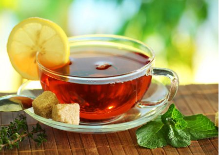 枸杞加柠檬泡水喝,可排气通便,祛除色斑,清理肠