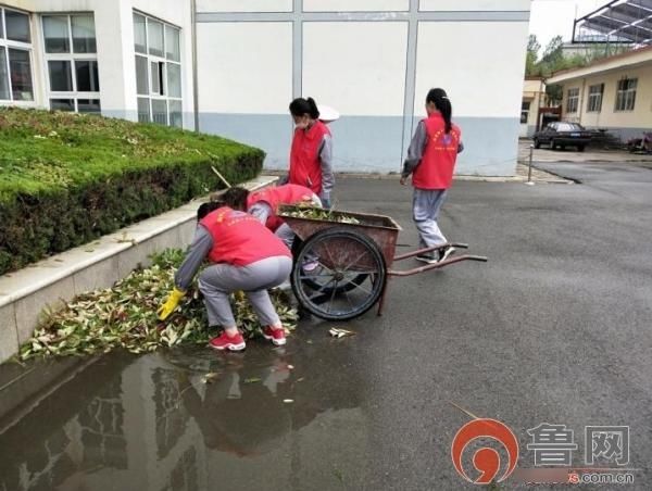 心 浓浓敬老情--枣庄德馨物业迎五一公益活动走