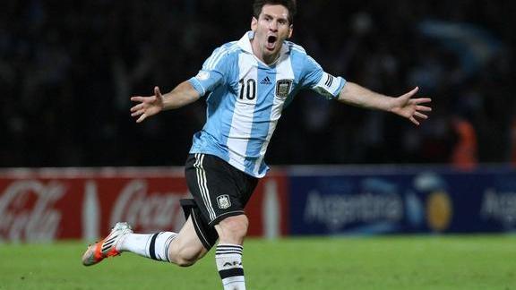 飞人博尔特足坛首秀后对梅罗的评价,再一次激