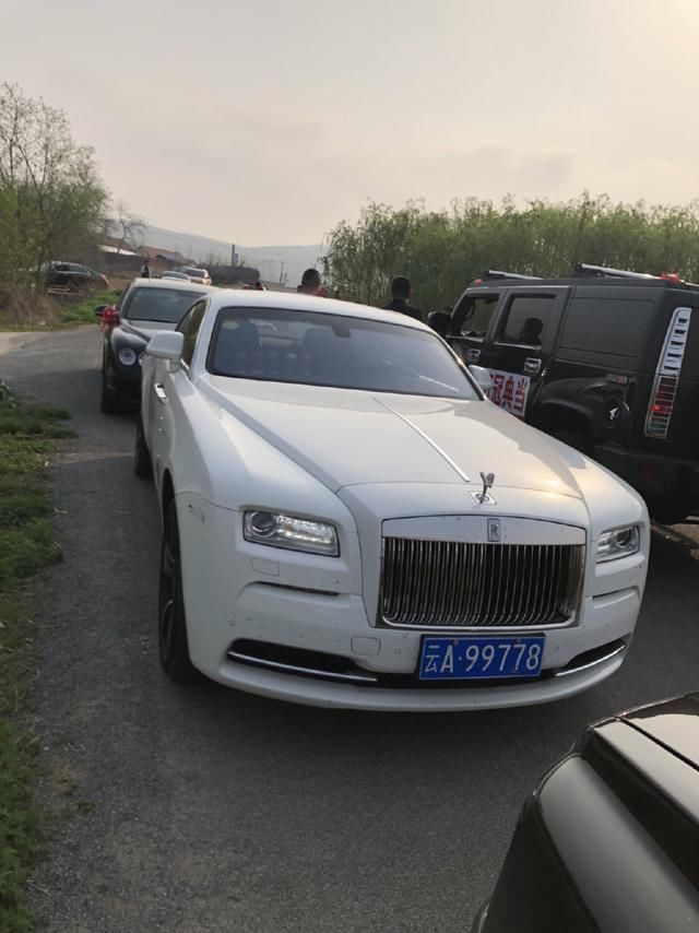快手方丈结婚什么排场?劳斯莱斯宾利兰博基尼