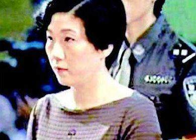 她靠40个男人当上副厅级干部,自称能让这40个