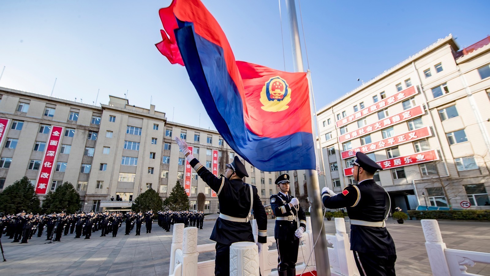 北京市公安局举行中国人民警察节升旗仪式 北京市公安局举行中国人民警察节升旗仪式