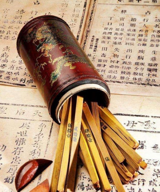 手有钱财纹,一生横财有道,手相有此等长线,年轻吃苦越多 手有钱财纹,一生横财有道,手相有此等长线,年轻吃苦越多