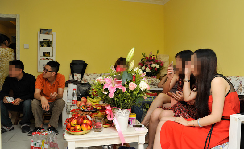 宋喆参加聚会。