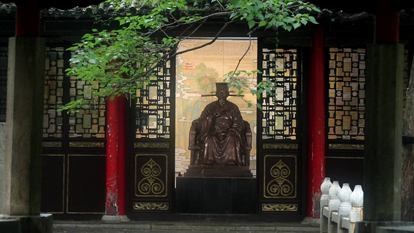 北宋大观元年,公元1107年,李清照与丈夫赵明诚回到青州隐居