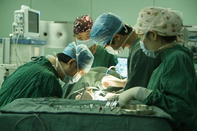 宝宝先天性脑积水是什么原因造成的?