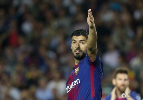 高清:梅西终破布冯疯狂庆祝 迪巴拉难掩失落