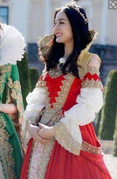 《跑男》迪丽热巴穿过的衣服有一件不是,不是