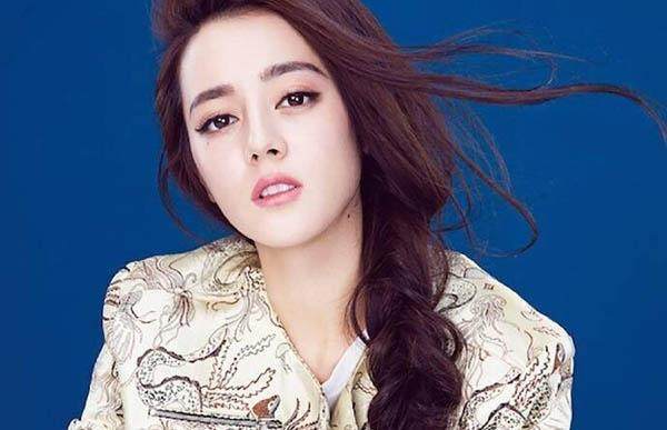 迪丽热巴现如今火到韩国,最火女星非热巴莫属