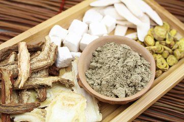 中医分享的自制中药美白祛斑面膜,用完皮肤又