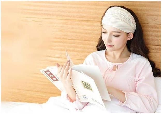 宝妈坐月子时天天玩手机,如今非常后悔:当初听