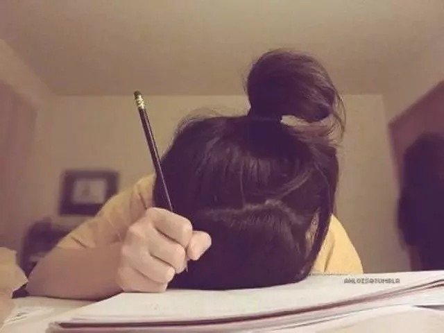 陪娃写作业?算了吧,想来想去还是命更重要 - ddmxbk - 木香关注家庭教育 陪娃写作业?算了吧,想来想去还是命更重要 - ddmxbk - 木香关注家庭教育