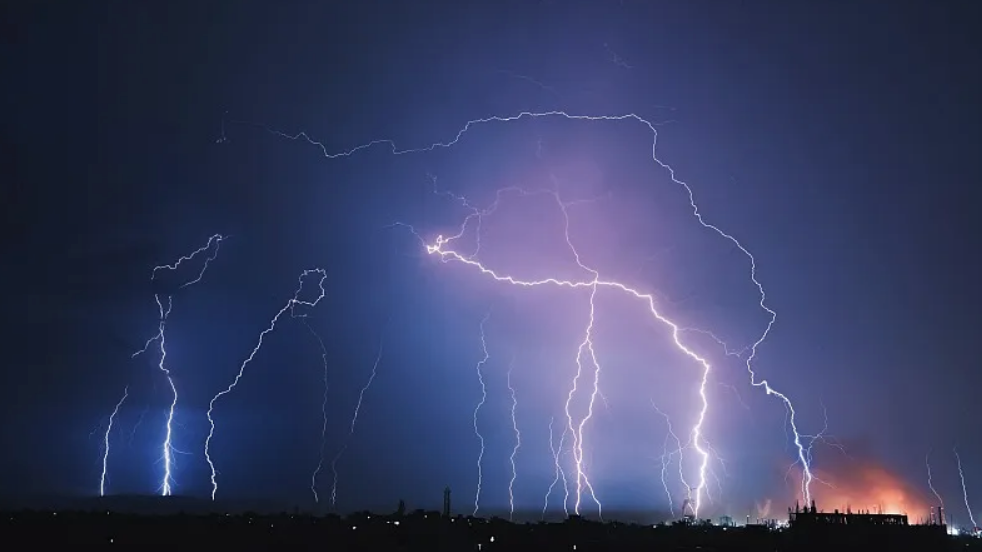 预警不断升级!强对流天气为何如此频繁?还要持续多久? 预警不断升级!强对流天气为何如此频繁?还要持续多久?