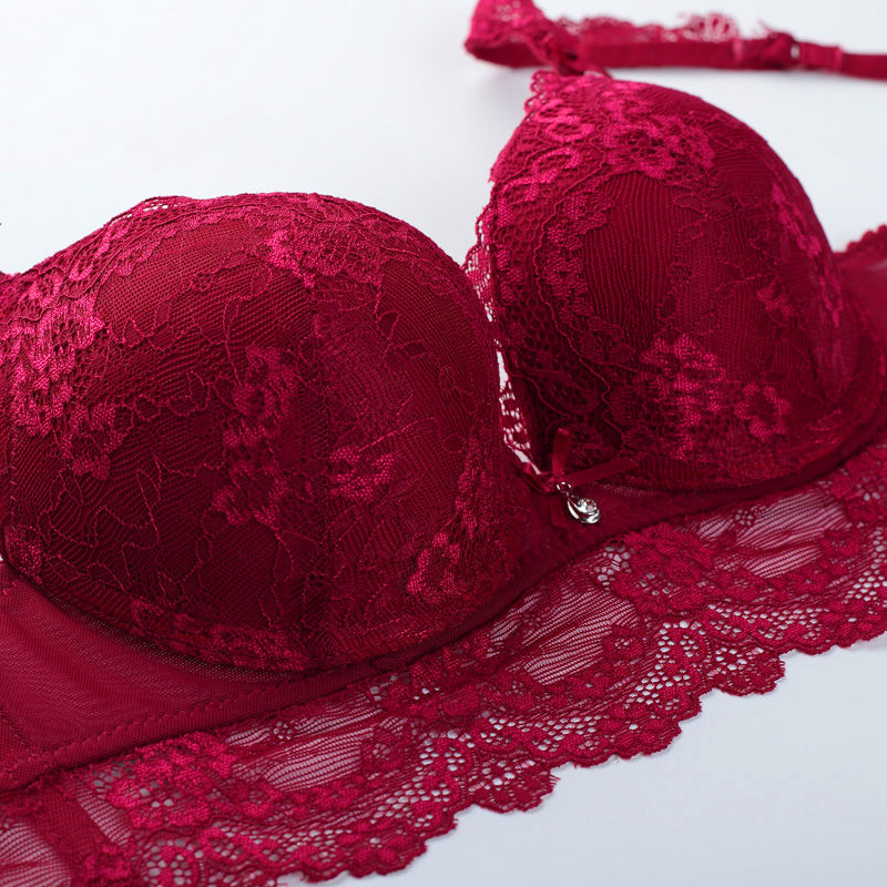 夏季穿性感的吊带露背装,就一定要穿这种美背