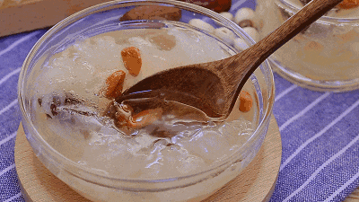 暖暖大厨教您在家烹制秋日限定饮品石榴银耳雪梨羹 暖暖大厨教您在家烹制秋日限定饮品石榴银耳雪梨羹