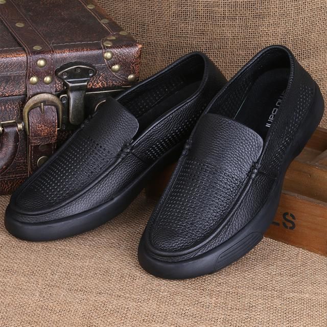 70后男人夏天别总穿凉鞋,现很火的软皮鞋,穿过