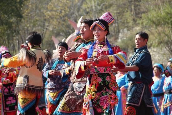 北京壮族人口_壮族人口分布图(3)