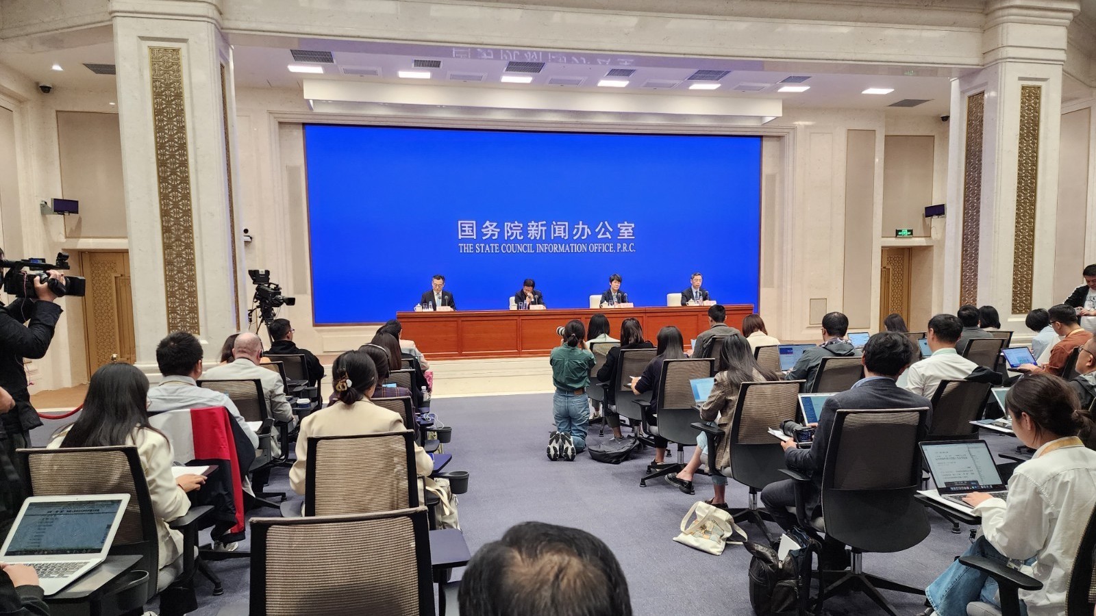 商务部:已与30个国家签署双边电子商务合作备忘录 商务部:已与30个国家签署双边电子商务合作备忘录