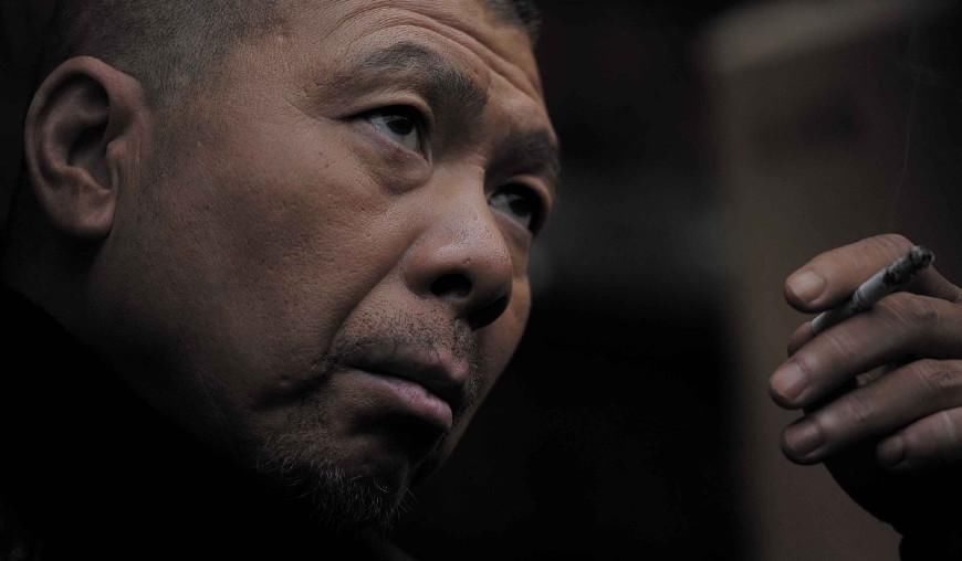 冯小刚发微博为《手机2》造势,却紧急关闭了评