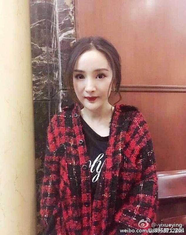 笑屎啦,杨幂的一张无滤镜照片竟然引发了网友