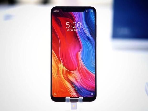 网友看了小米8和SE真机后选择了MIX2S,雷军