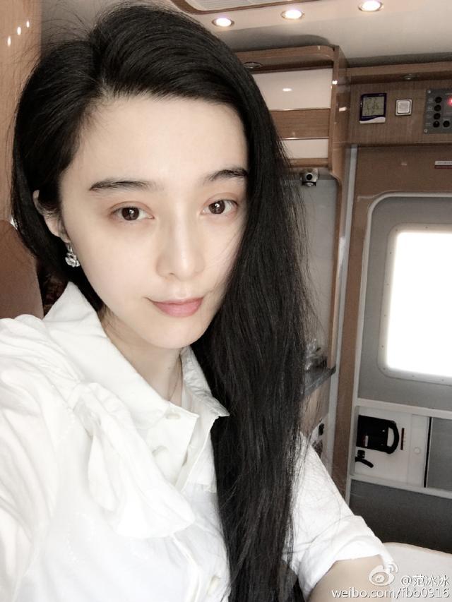 同样是素颜照，自拍和别人拍区别咋那么大?
