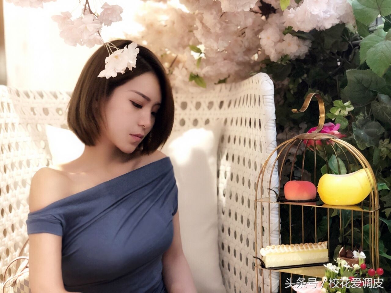 毕业于中国传媒大学南广学院,播音主持,身高1