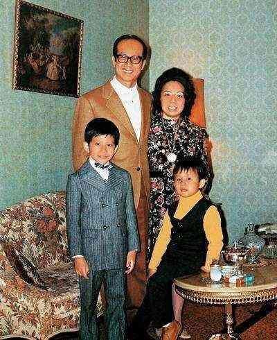 李嘉诚为儿子留下英伦1.5万亿资产 王健林资产