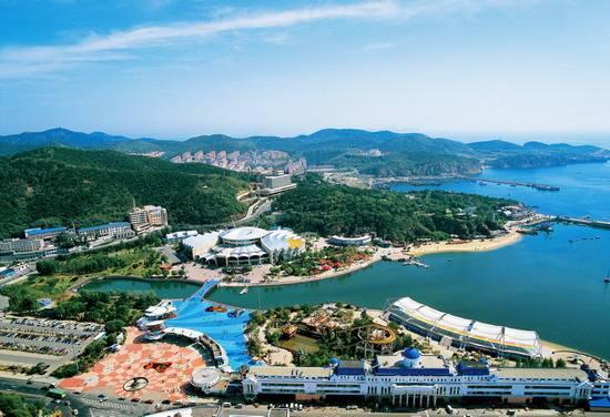 大连和青岛发展水平相近,未来有可能一个快速