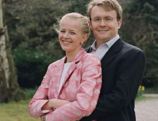 他诠释了世间最美的爱情:不爱江山爱美人