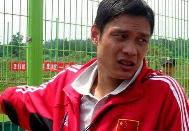 曾经的中国足球队队长上海出生的范志毅