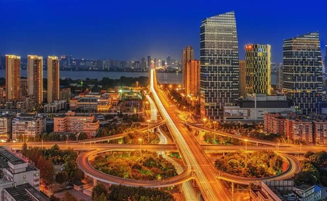 中国最幸福省会城市:英国首相第一站点名来此