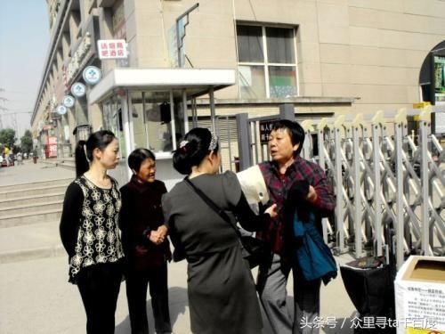朋友结婚我随礼600,女儿满月他发一微信红包,