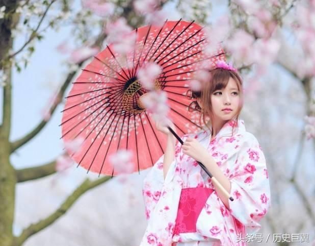 身为中国人,我们欠汉服一个道歉!日本人穿和服