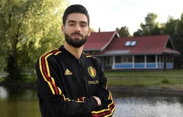 中超很弱?9外援闪耀世界杯证明水准 保利尼奥