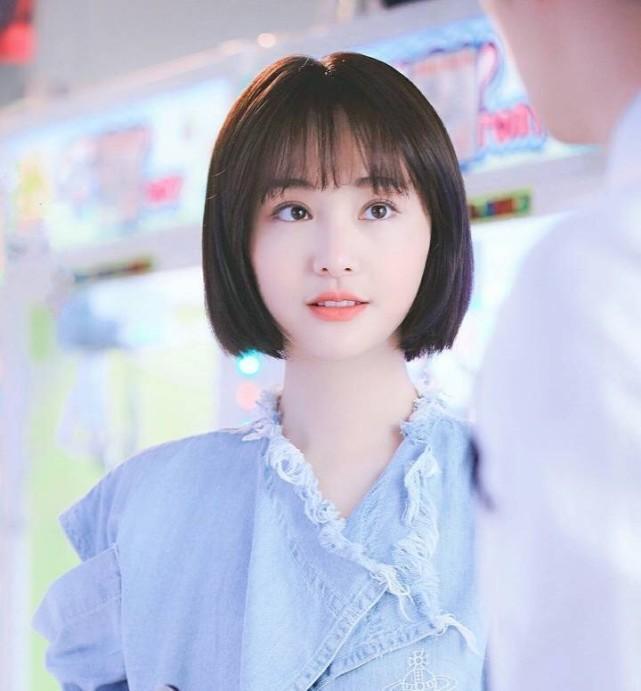 郑爽最新照片长这样 脱离整容脸越来越好看