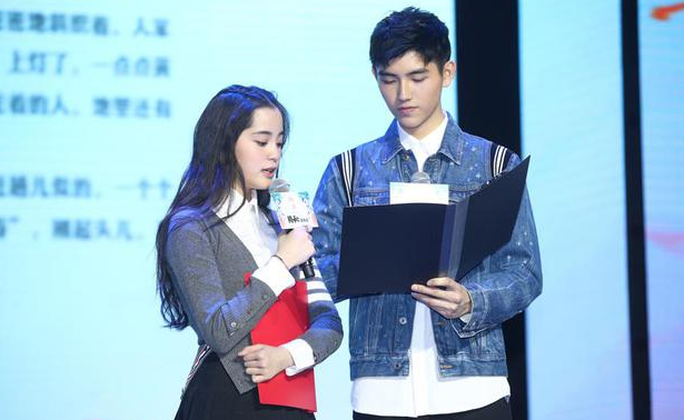 陈凯歌帅儿子疑似女友曝光 阳光运动系身材火辣