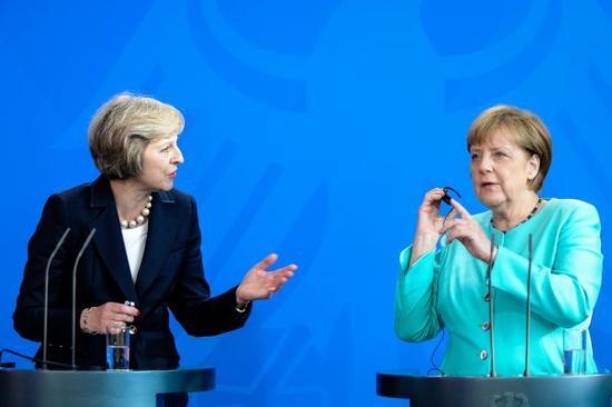 德英两国就脱欧谈判起争执 民调:英国人后悔脱欧