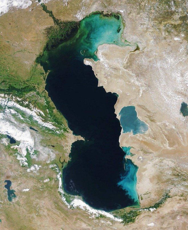 世界上最大的湖泊,占地面积38万平方千米,共与5个国家接壤